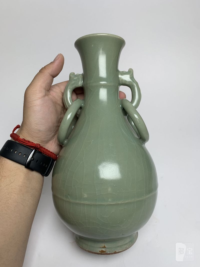 元 龙泉青釉双活环耳瓶一对 - 图3